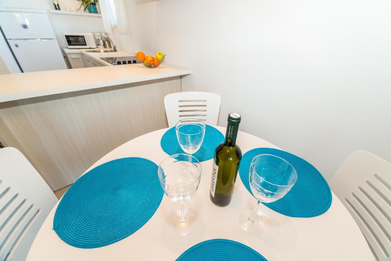 Apartments Keran Sukošan Екстериор снимка