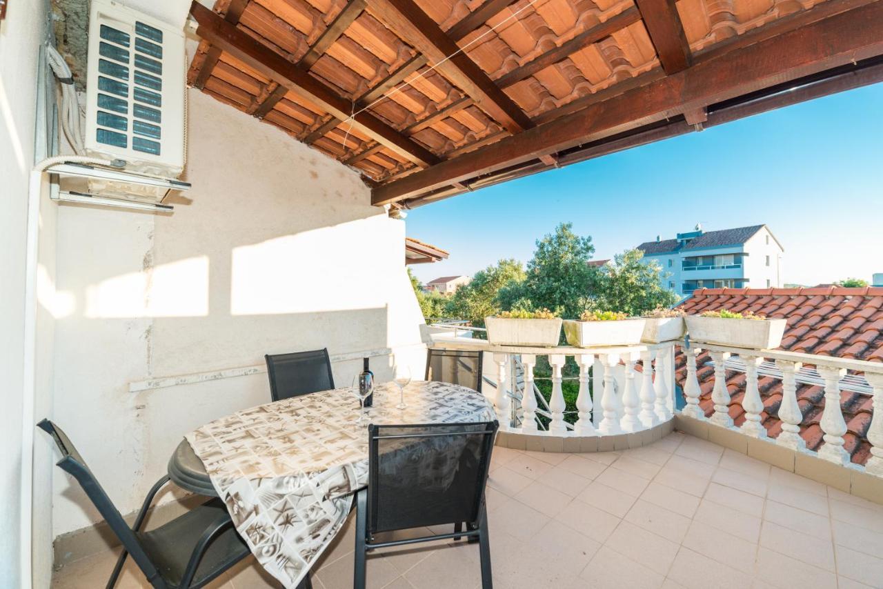 Apartments Keran Sukošan Екстериор снимка