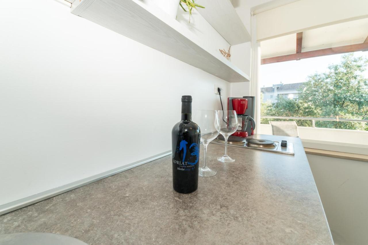 Apartments Keran Sukošan Екстериор снимка
