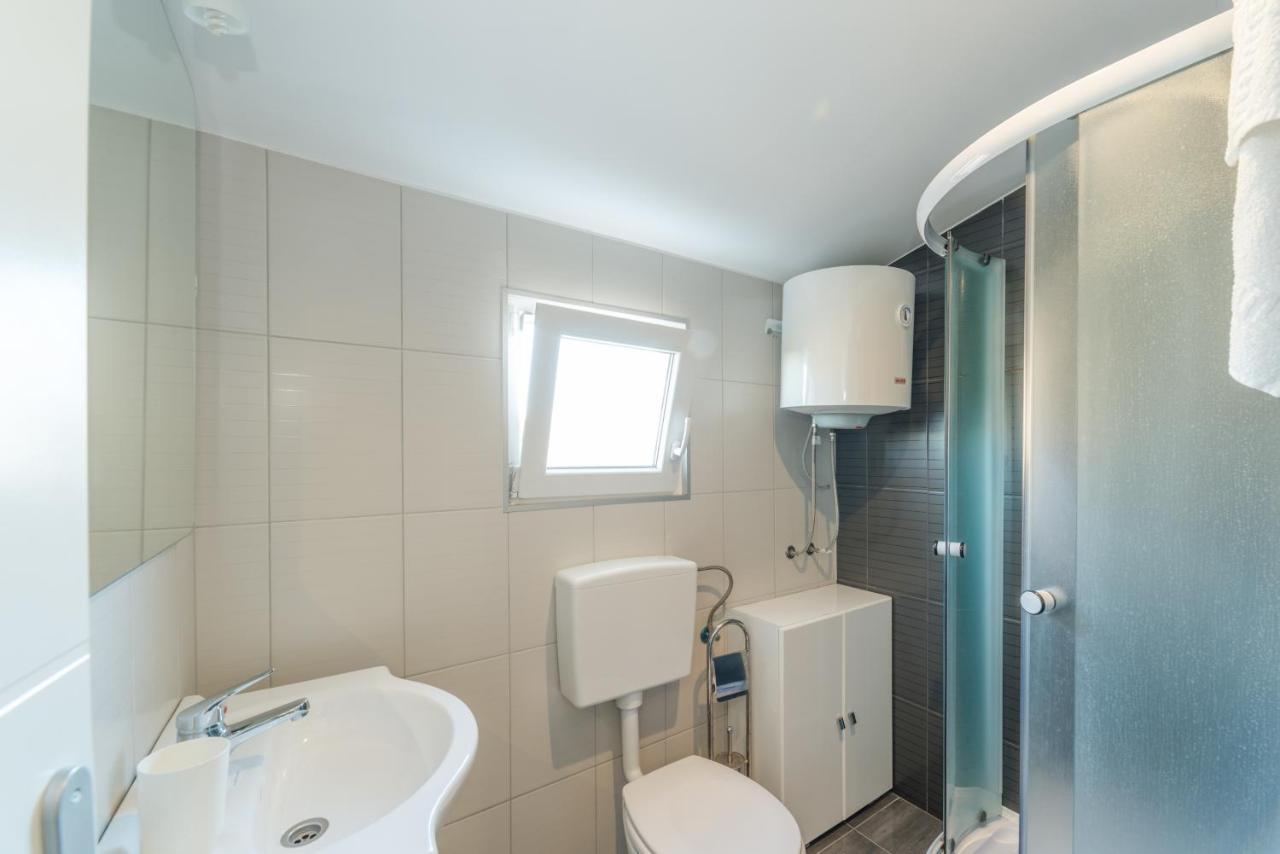 Apartments Keran Sukošan Екстериор снимка