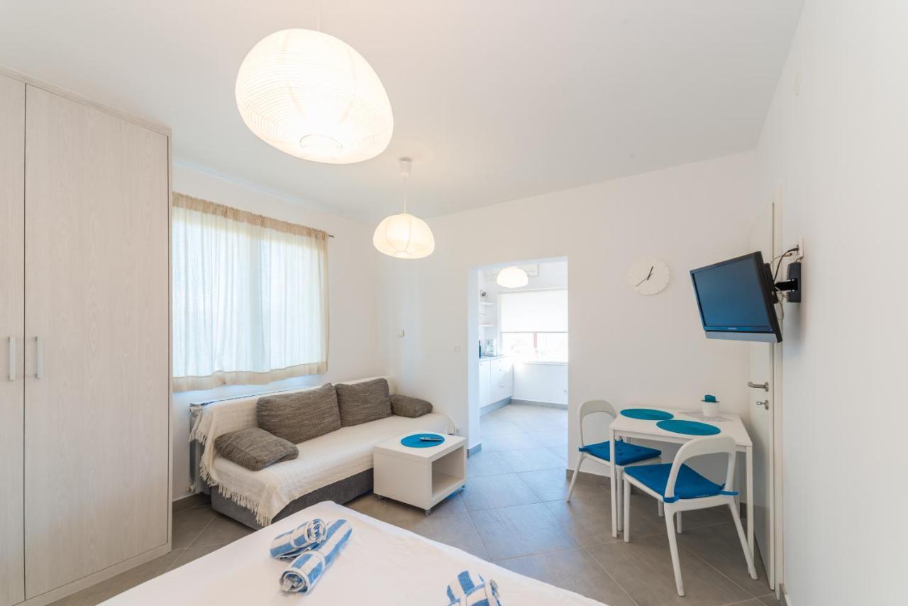 Apartments Keran Sukošan Екстериор снимка