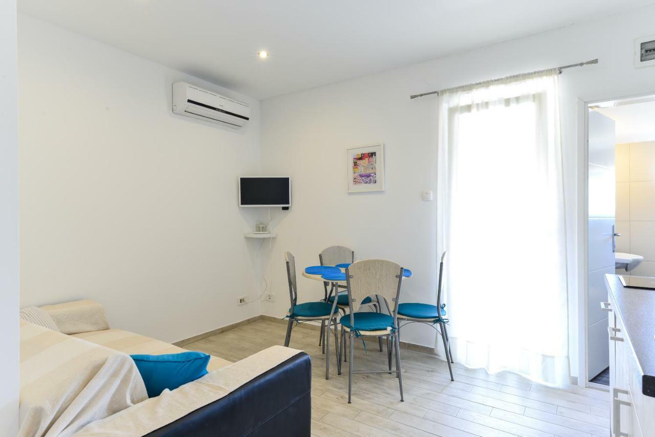 Apartments Keran Sukošan Екстериор снимка